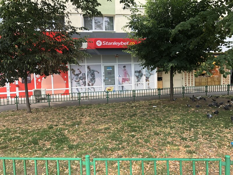 Pantelimon 283 colt cu Sos. Morarilor, inchiriez spatiu comercial.